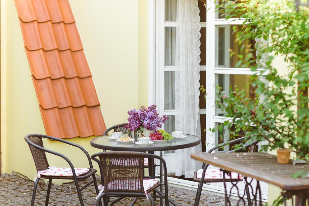 The Secret Garden Boutique B&B Vilnius Exterior foto