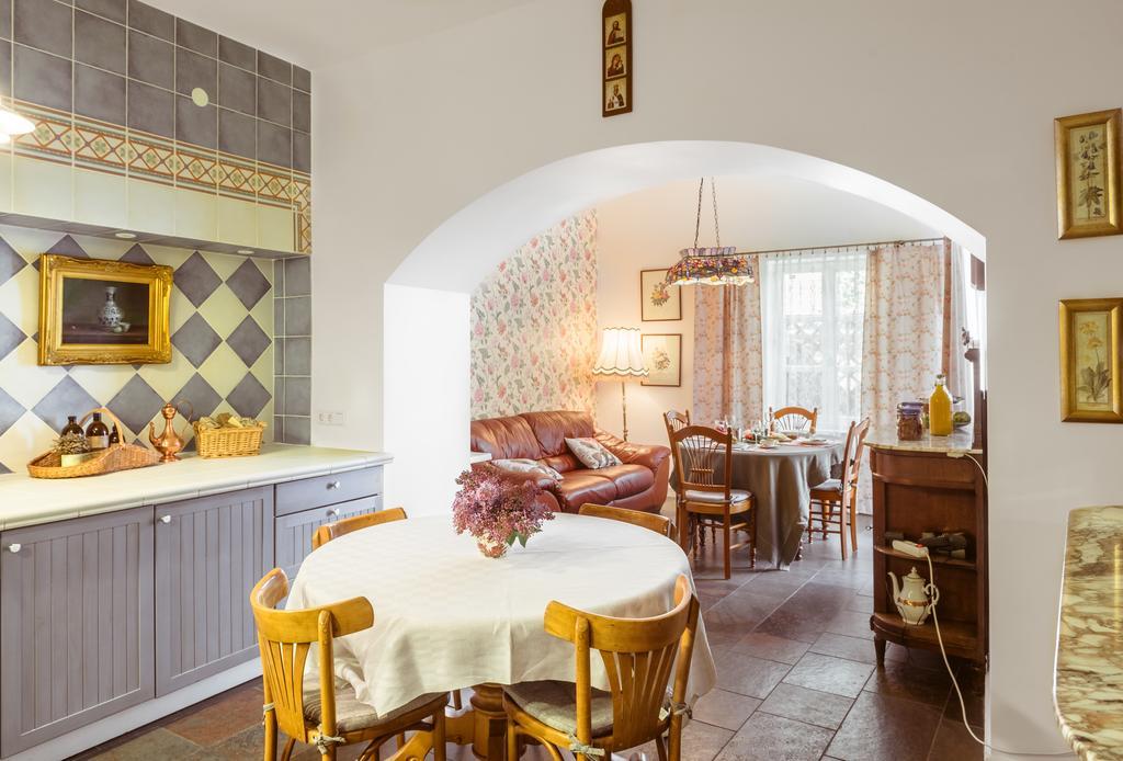 The Secret Garden Boutique B&B Vilnius Exterior foto