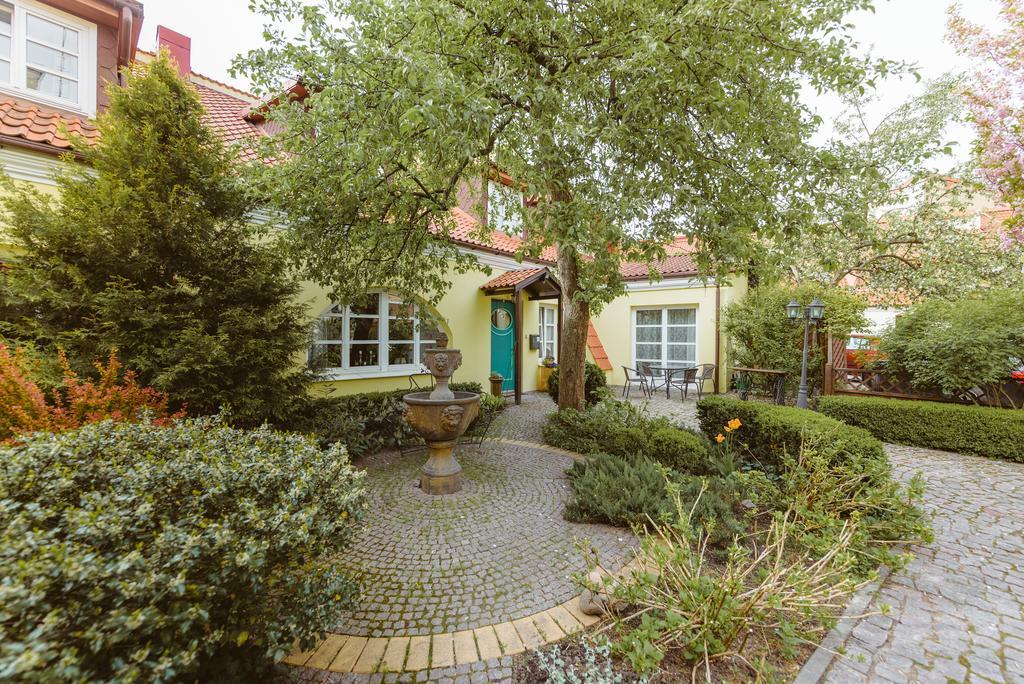 The Secret Garden Boutique B&B Vilnius Exterior foto